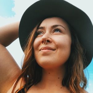 Meet your Posher, Marilyn